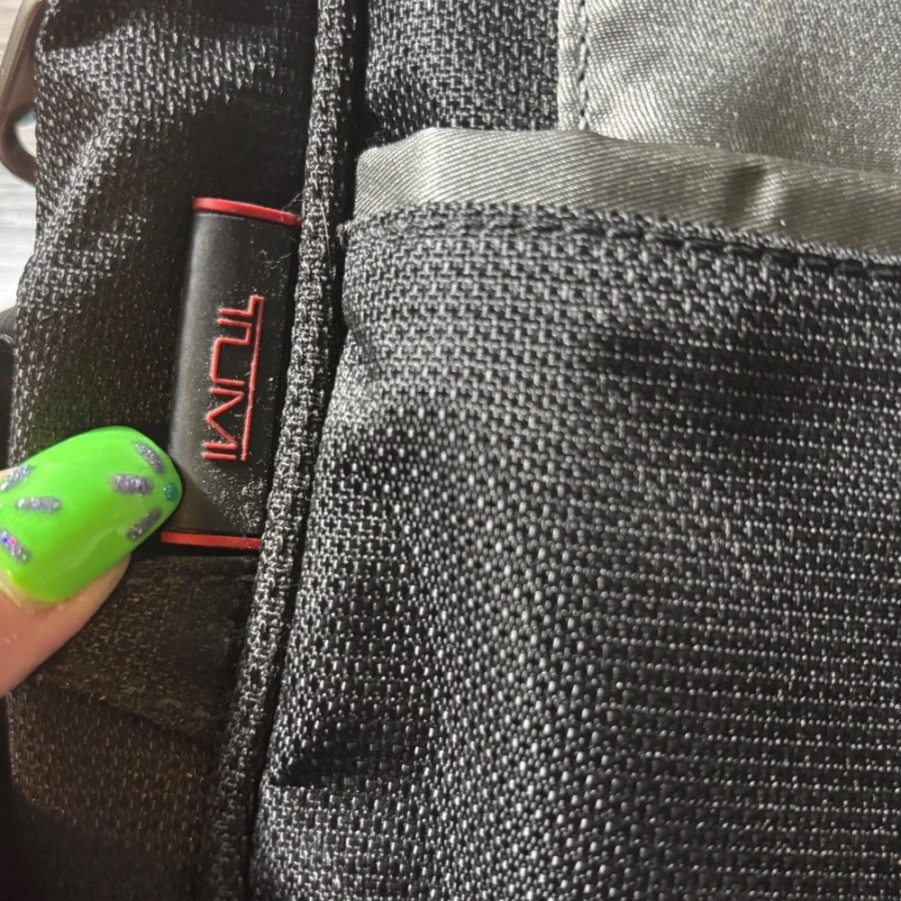 T-Tech by Tumi 5589D Ballistic Nylon‎ Laptop Messenger Bag Black